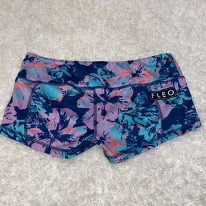 FLEO low rise contour style from